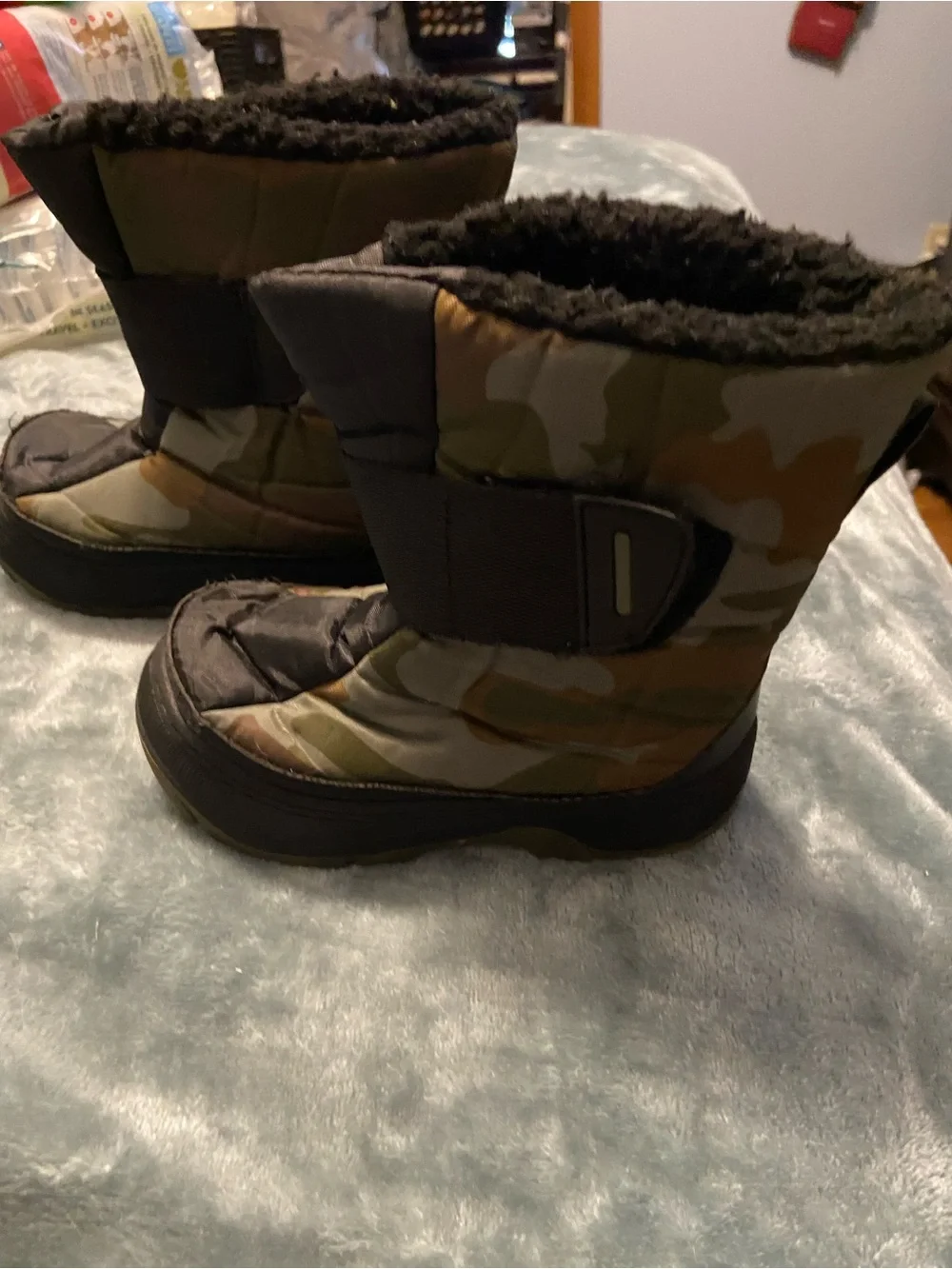 Kids Camo Winter Boots with Black Faux Fur Lining